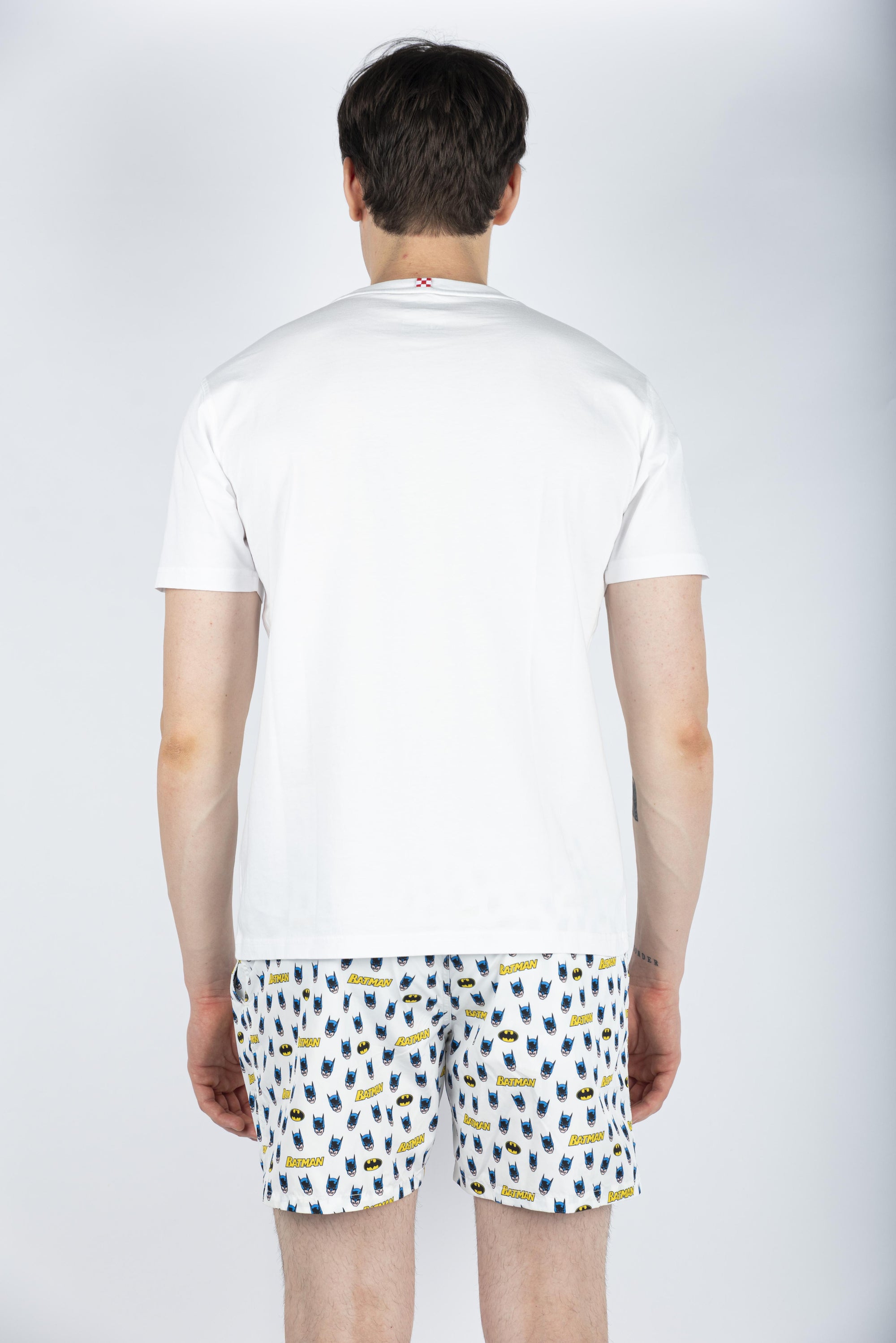 T-shirt in cotone con ricamo Batman Night Legend bianco Special Edition TSHM001 04963H MC2 SAINT BARTH