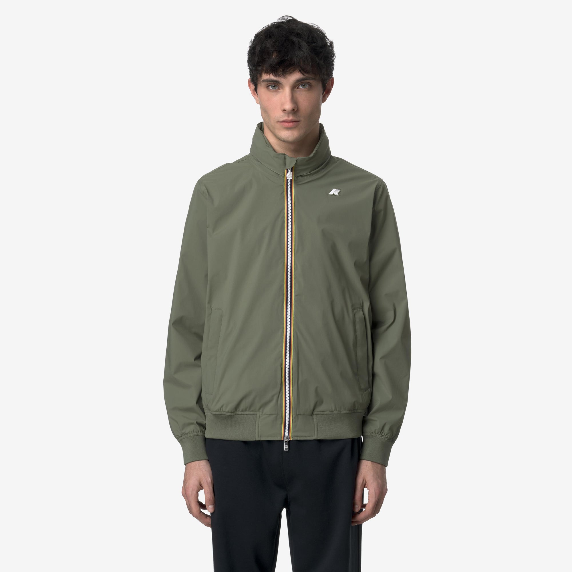 Giacca corta da uomo resistente alle intemperie verde con nylon elasticizzato K3123VW V15 K-WAY