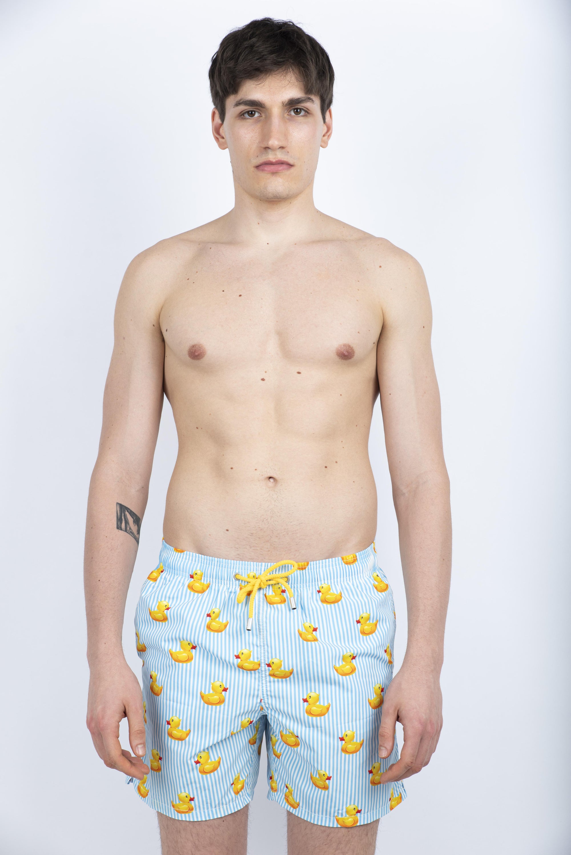 Costume da bagno da uomo Gustavia di lunghezza media con stampa paperelle GUS0001 03870H MC2 SAINT BARTH