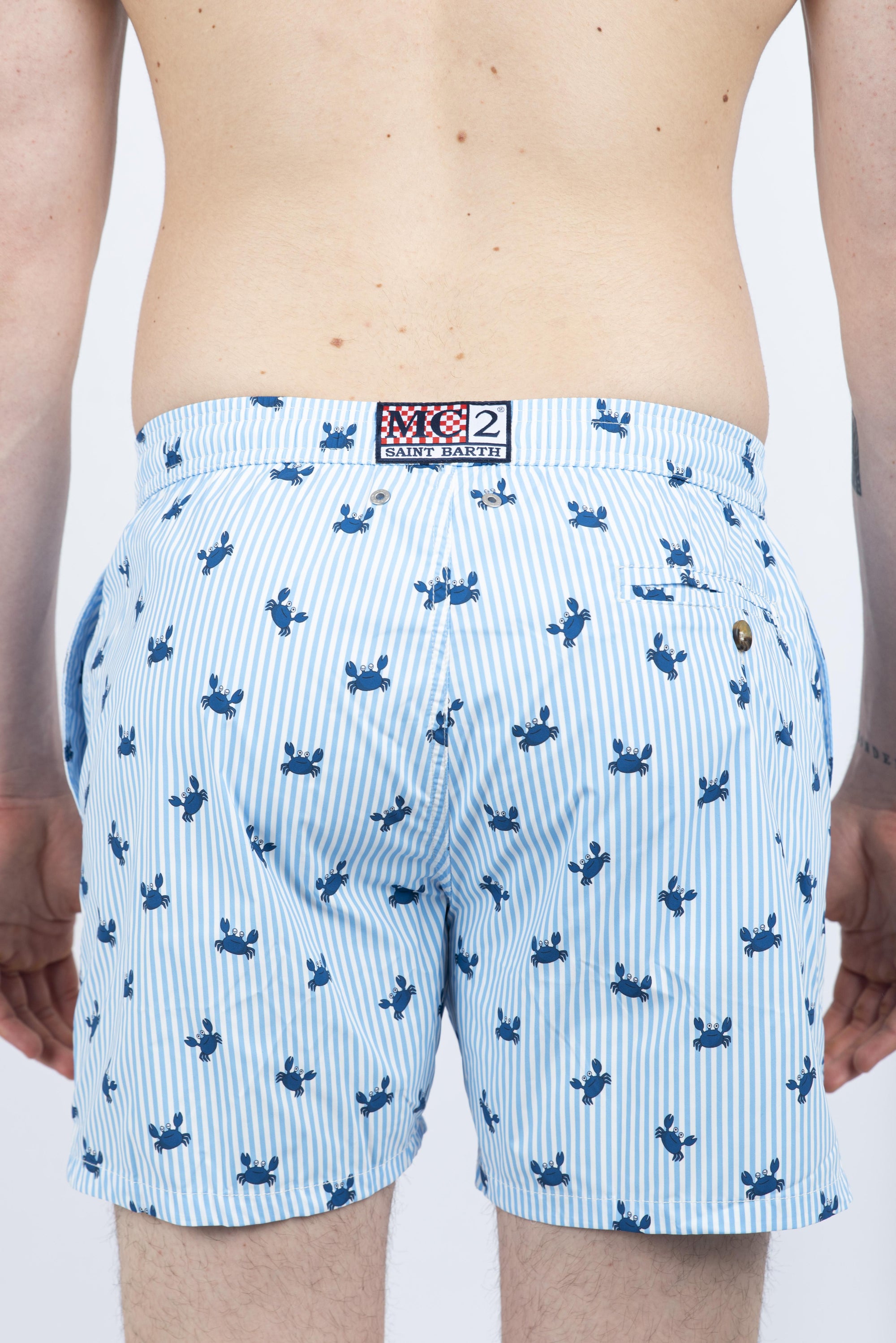 Costume classico elasticizzato Comfort Light con stampa granchietti azzurro COM0009 03664H MC2 SAINT BARTH