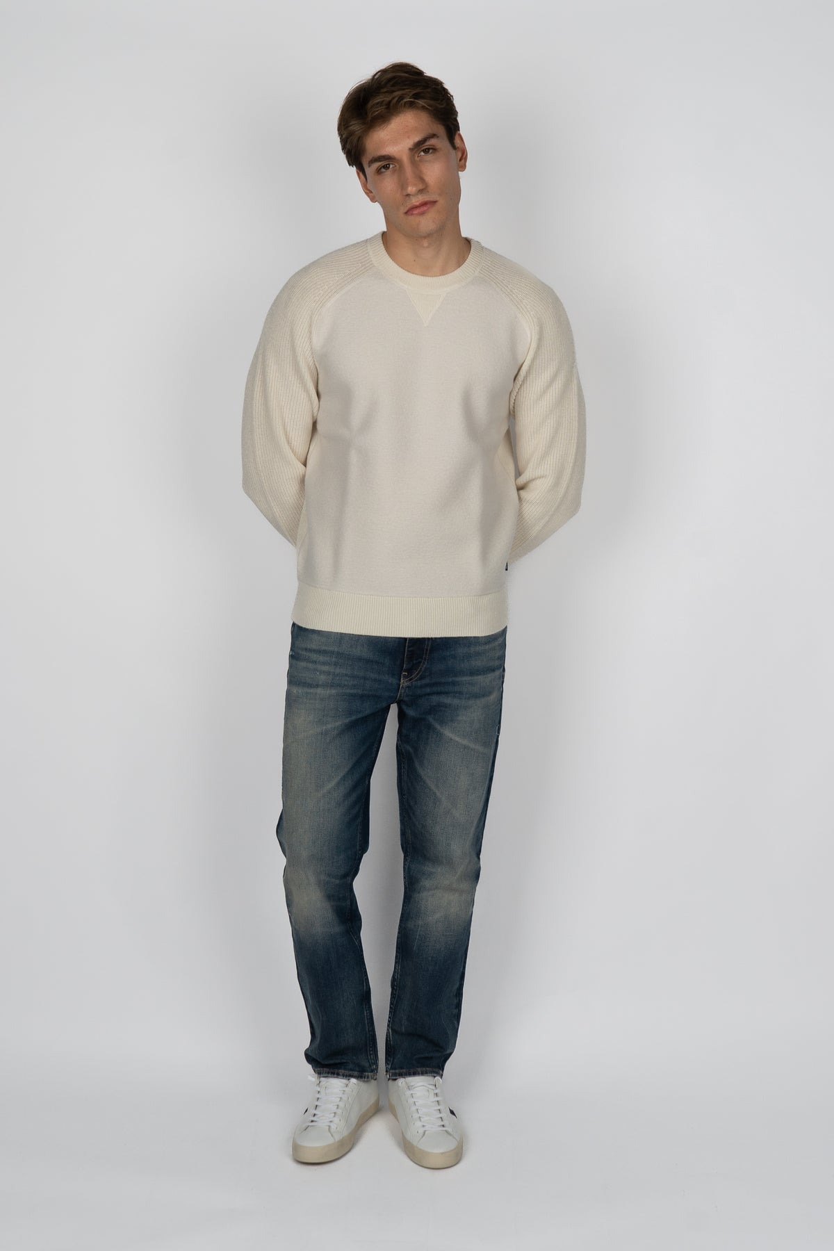 Maglione con logo in lana vergine 50550424 131 BOSS 