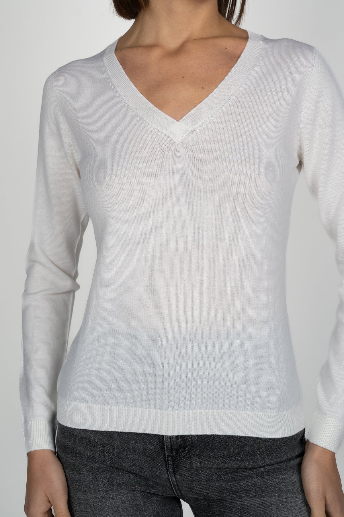Scollo V in Lana Merino 54212/14202 001 GRAN SASSO 