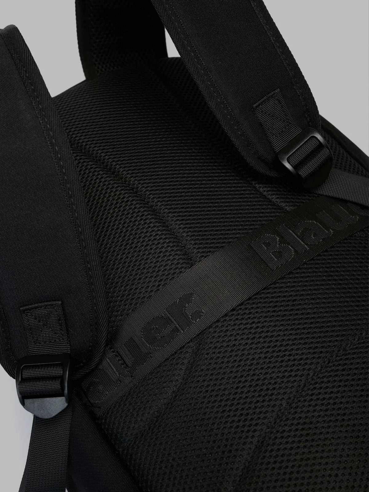 Zaino essential F6EAST01ESS BLK BLAUER ACCESSORI 