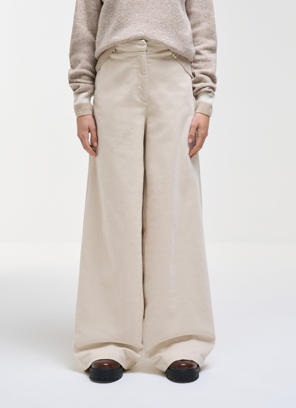 Pantaloni a palazzo in velluto 06000001W3LK 56 COLMAR 