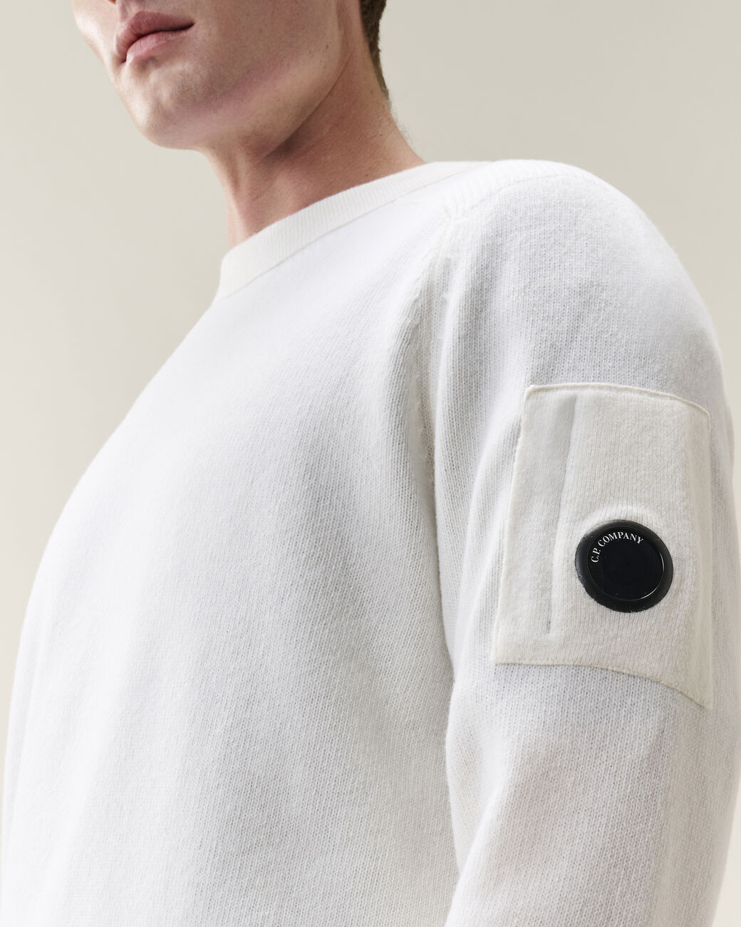 Lambswool Lens Crewneck Sweater 21CMKN085A 103 C.P. COMPANY 