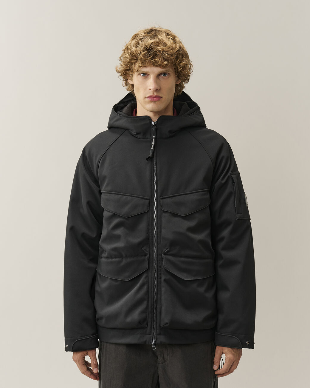 C.P. Shell-R Padded Hooded Lens Jacket 21CMOW004A 999 C.P. COMPANY 