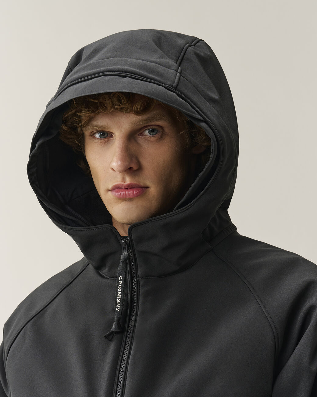 C.P. Shell-R Padded Hooded Lens Jacket 21CMOW004A 999 C.P. COMPANY 