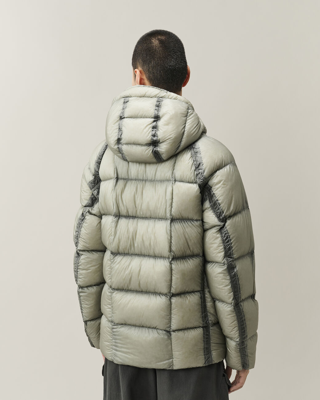 D.D. Shell Hooded Puffer Jacket 21CMOW702A 936 C.P. COMPANY 