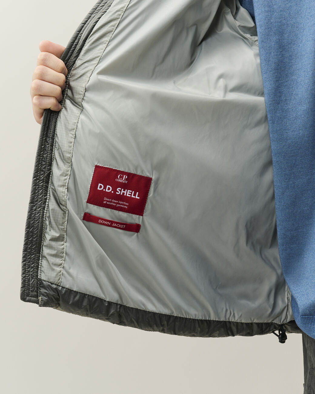 D.D. Shell Hooded Puffer Jacket 21CMOW702A 936 C.P. COMPANY 