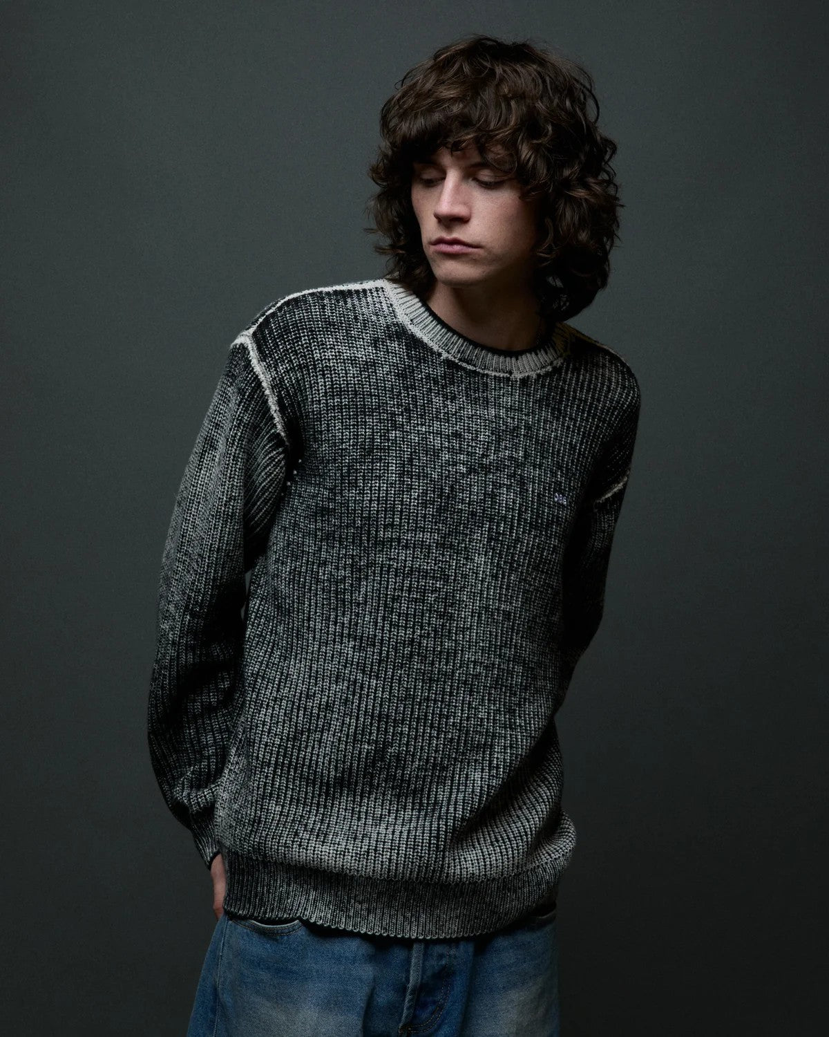 Spray effect sweater 151000109 DKB OBEY 