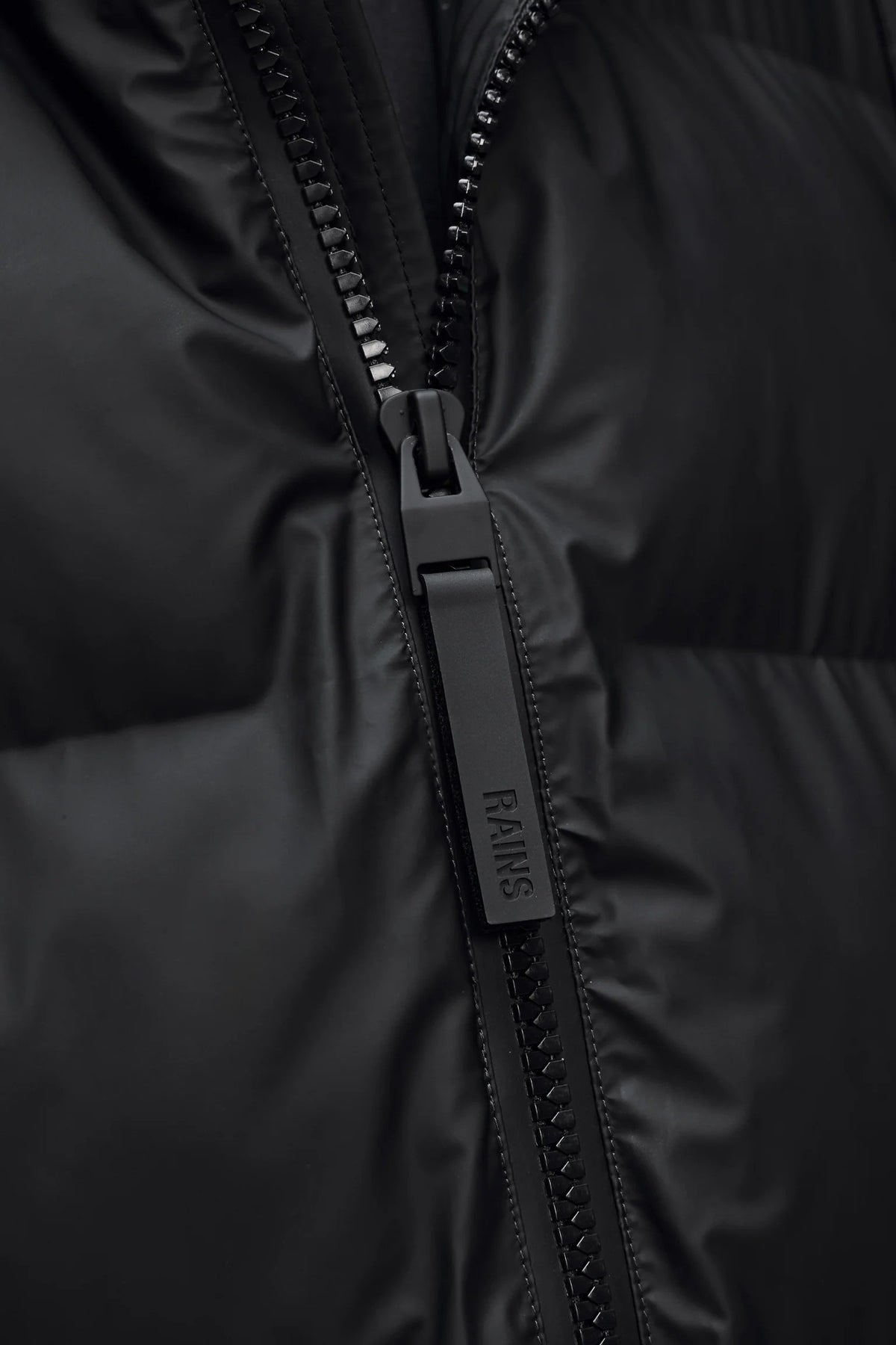 Alta Longer Puffer Jacket 15130 01 RAINS 