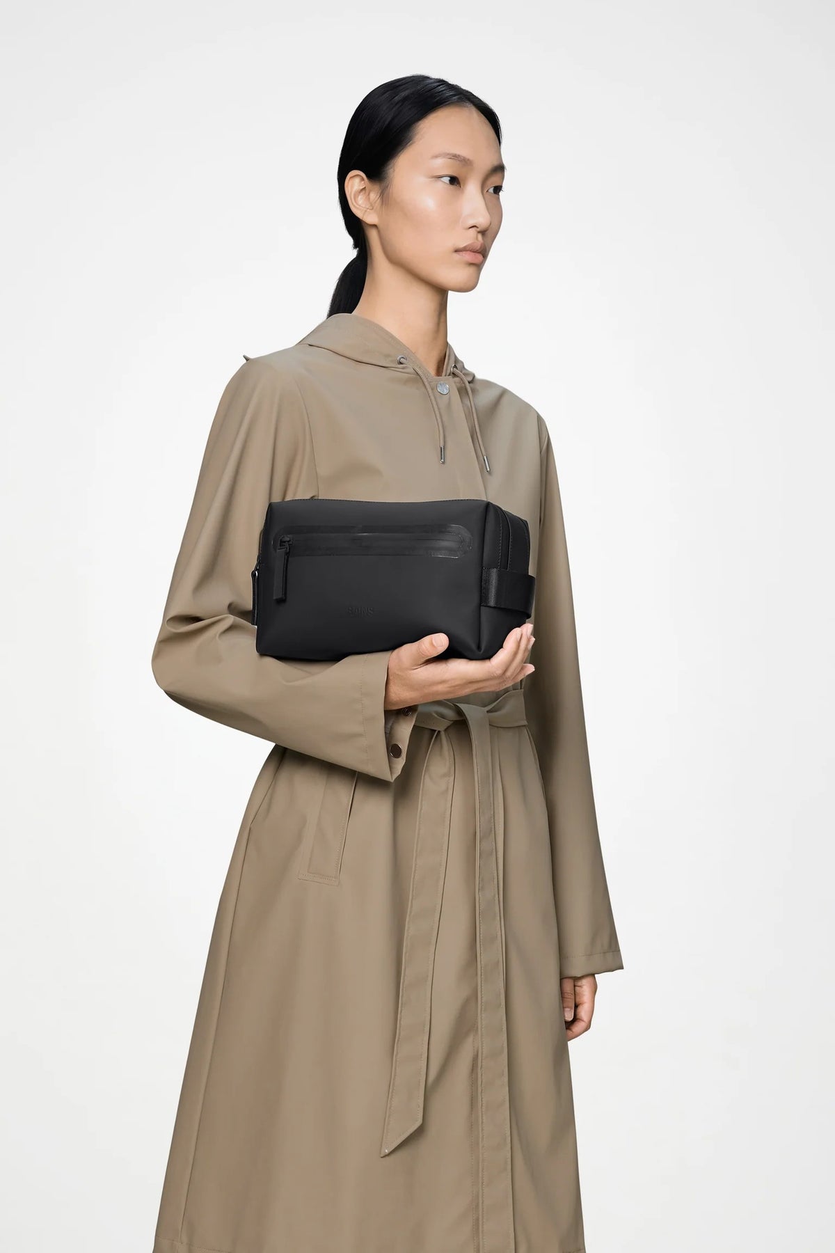 2 Zip Wash Bag 16000 01 RAINS 