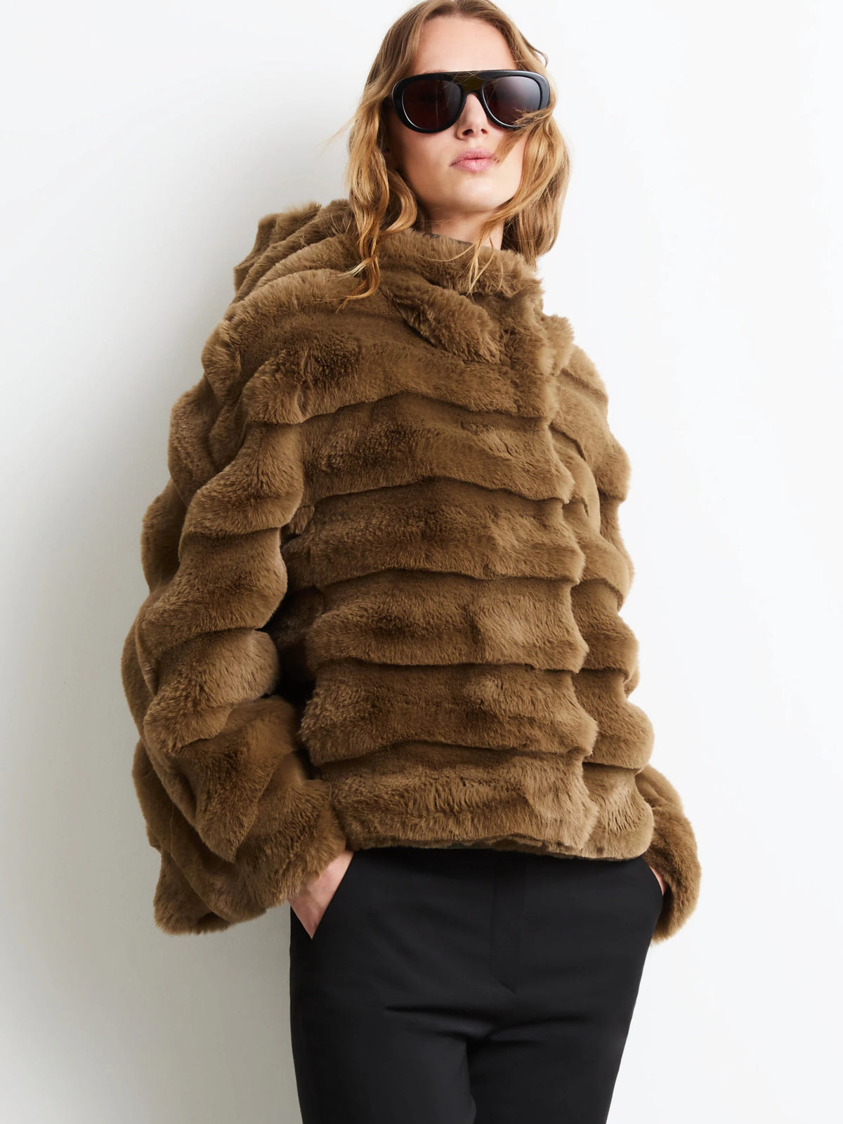 Court k hood wom jacket W26574 84 RRD 