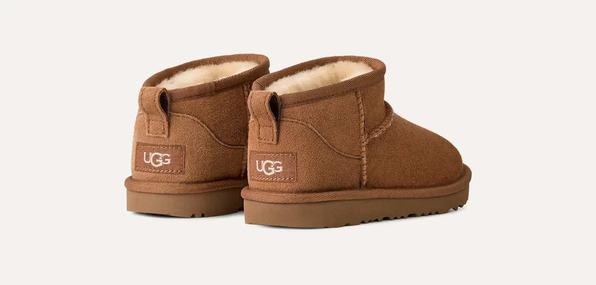 Stivali classic ultra mini 1130750K CHE UGG 