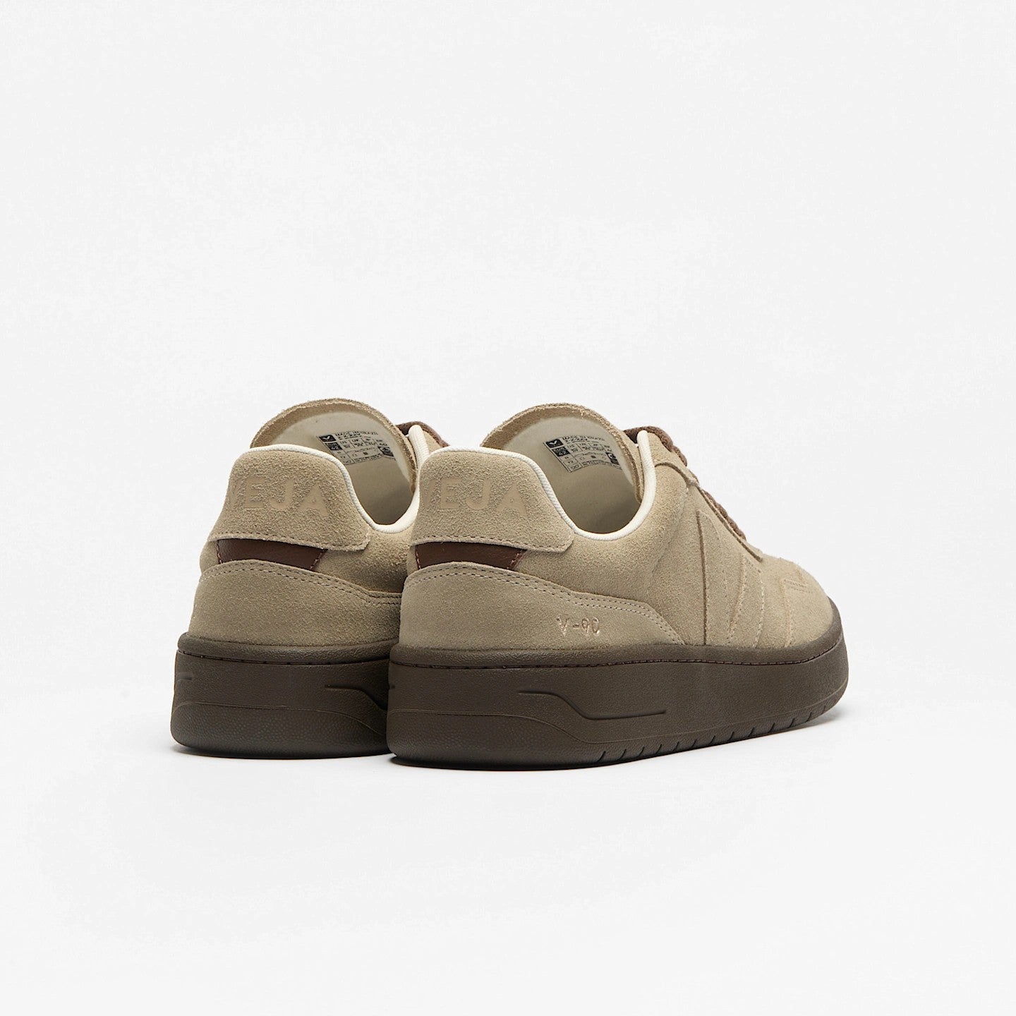 V-90 suede taupe eagle VD0321 729 VEJA 