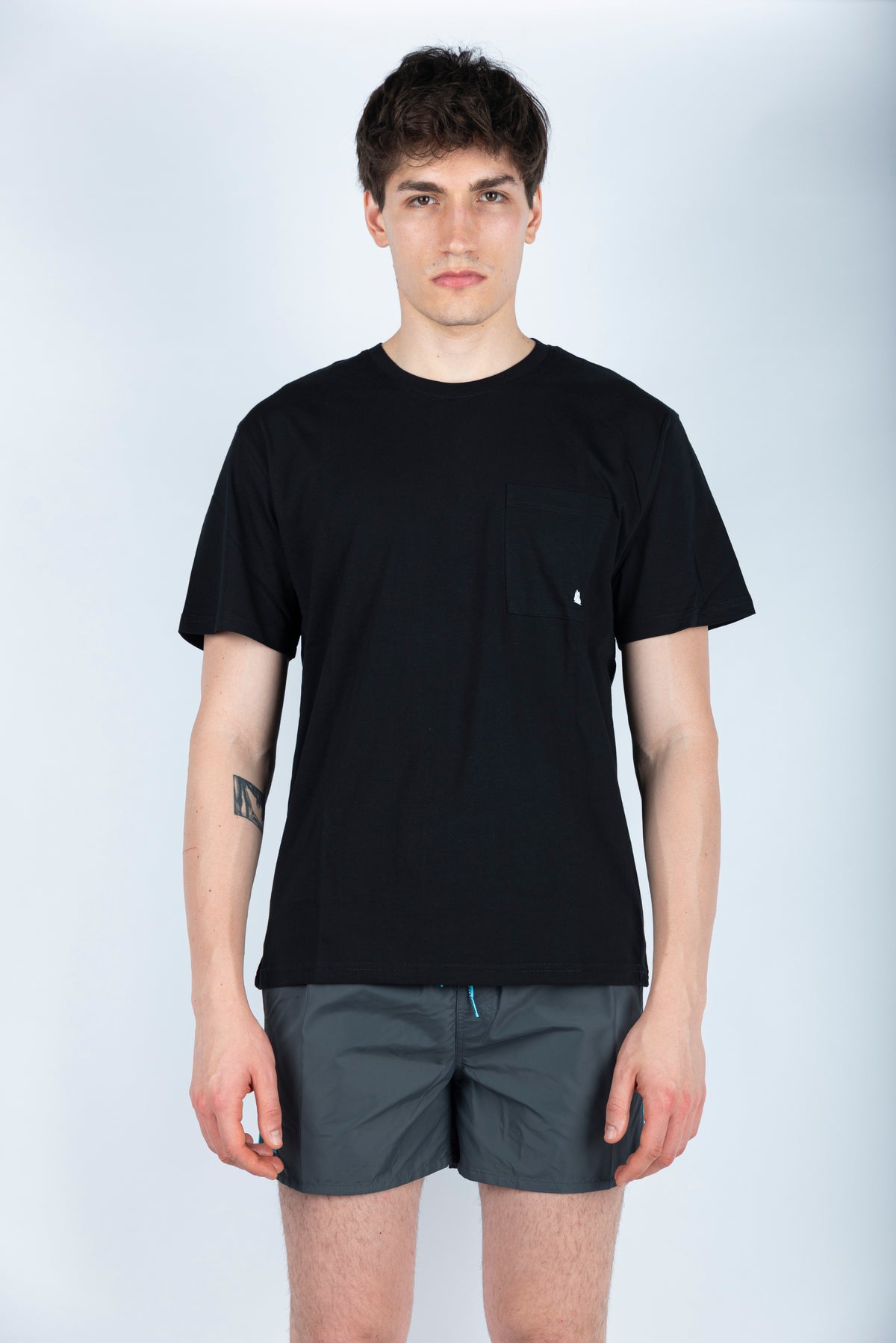 T-shirt con logo stampato nero M301TEJR900 00400 SUNDEK 