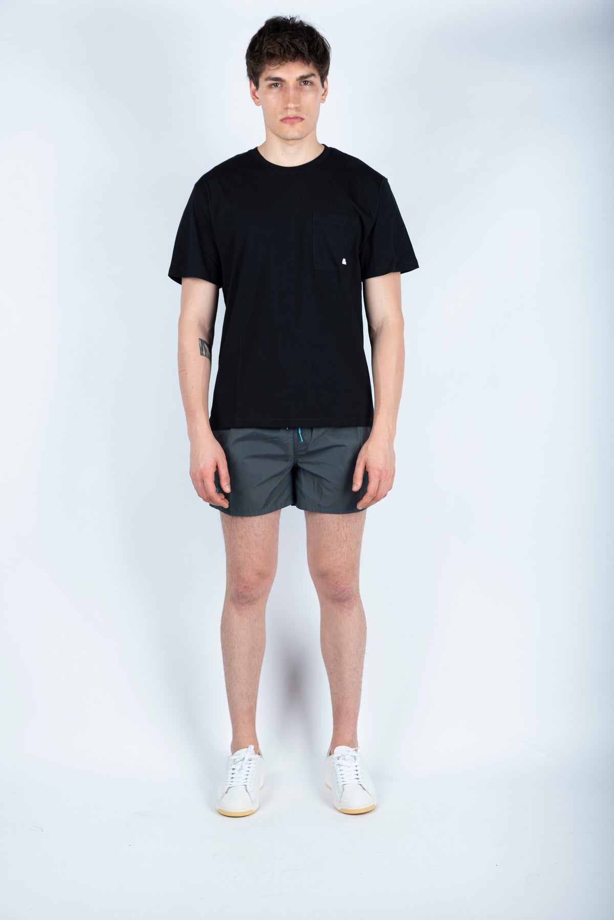 T-shirt con logo stampato nero M301TEJR900 00400 SUNDEK 