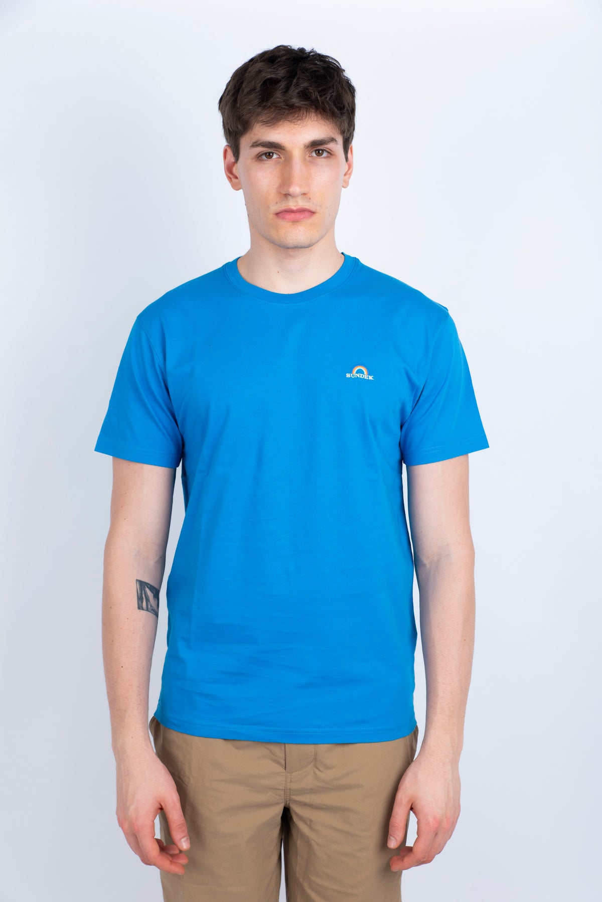 T-shirt con ricamo Arcobaleno blu M677TEJS800 A6601 SUNDEK 