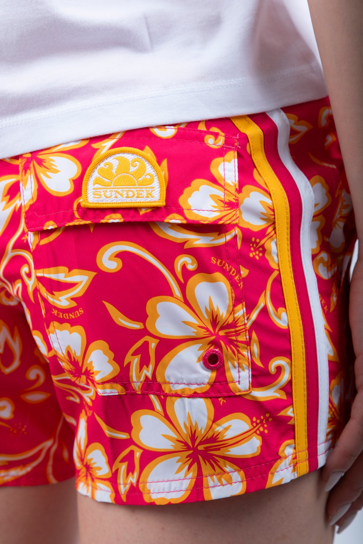 Pantaloncino mare Coast Repreve® con stampa Hibiscus SK23 pitaya W539BDRT323 A7023 SUNDEK 