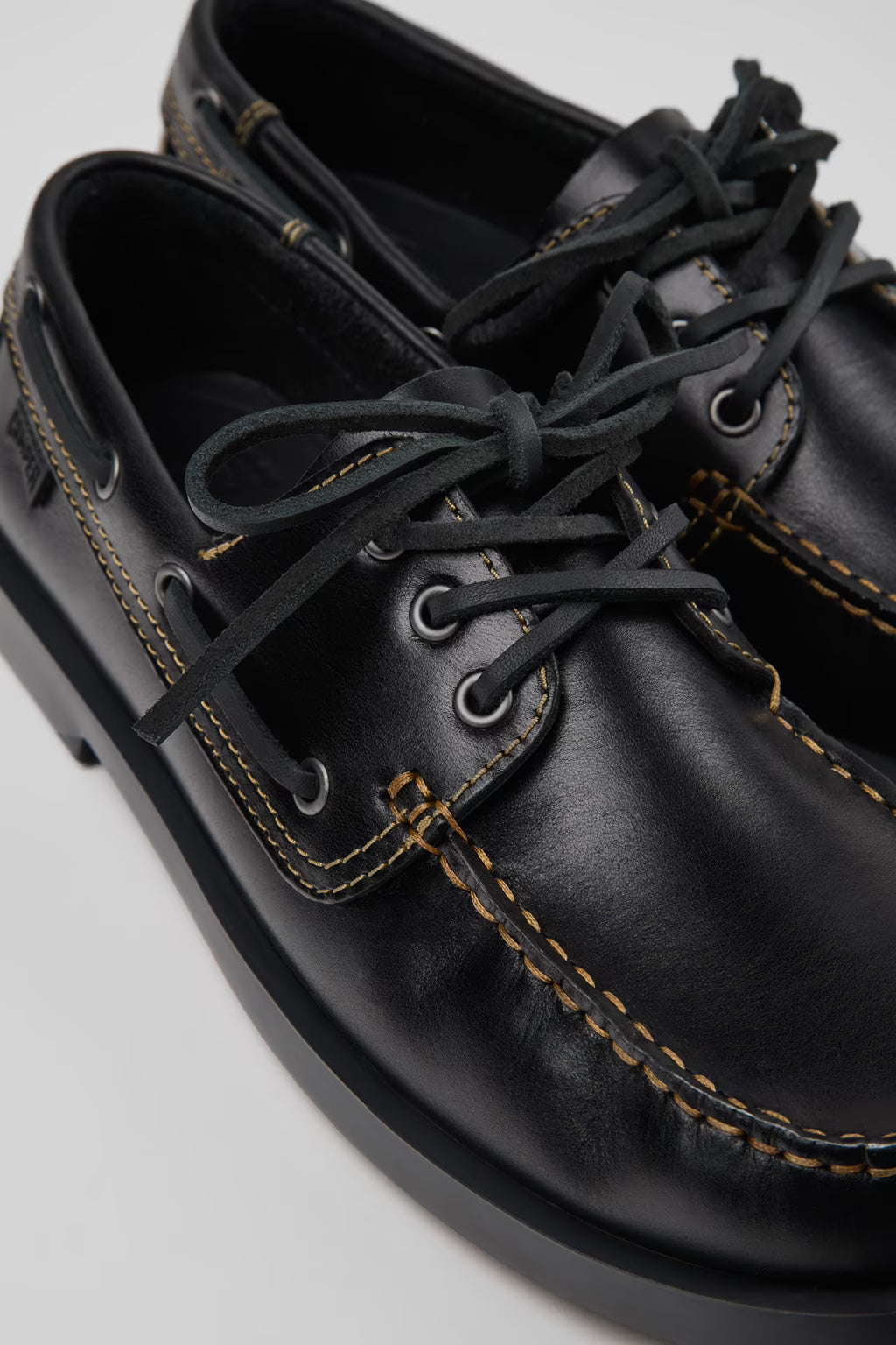 Mocassini da barca in pelle nera K101013 004 CAMPER 