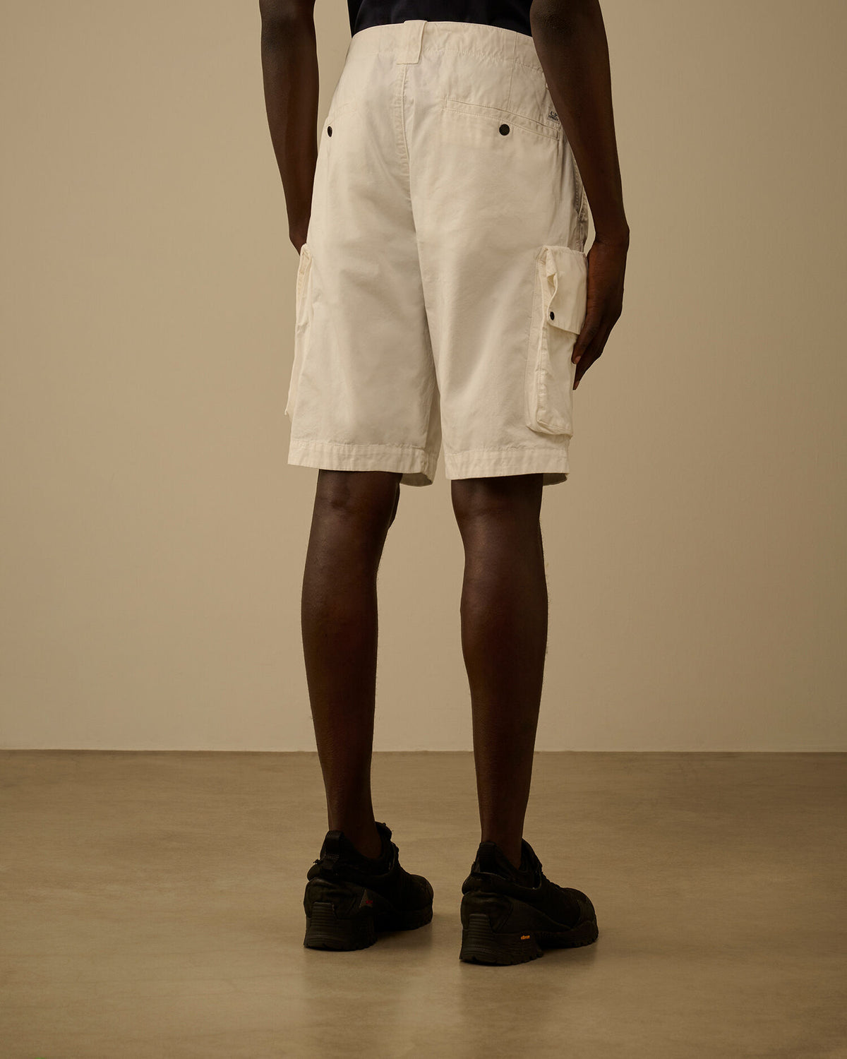 Cotton Gabardine Lens Cargo Shorts 20CMBE254A 103 C.P. COMPANY 