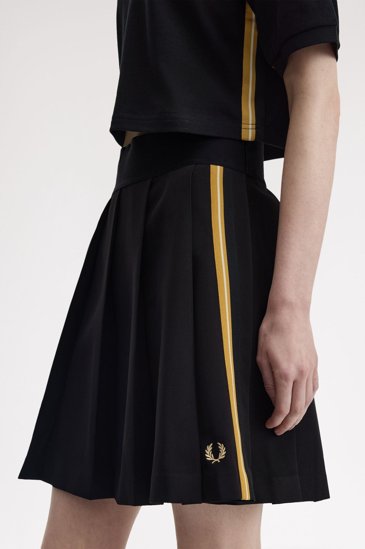 Gonna plissettata con fettuccia E210657 90A FRED PERRY 