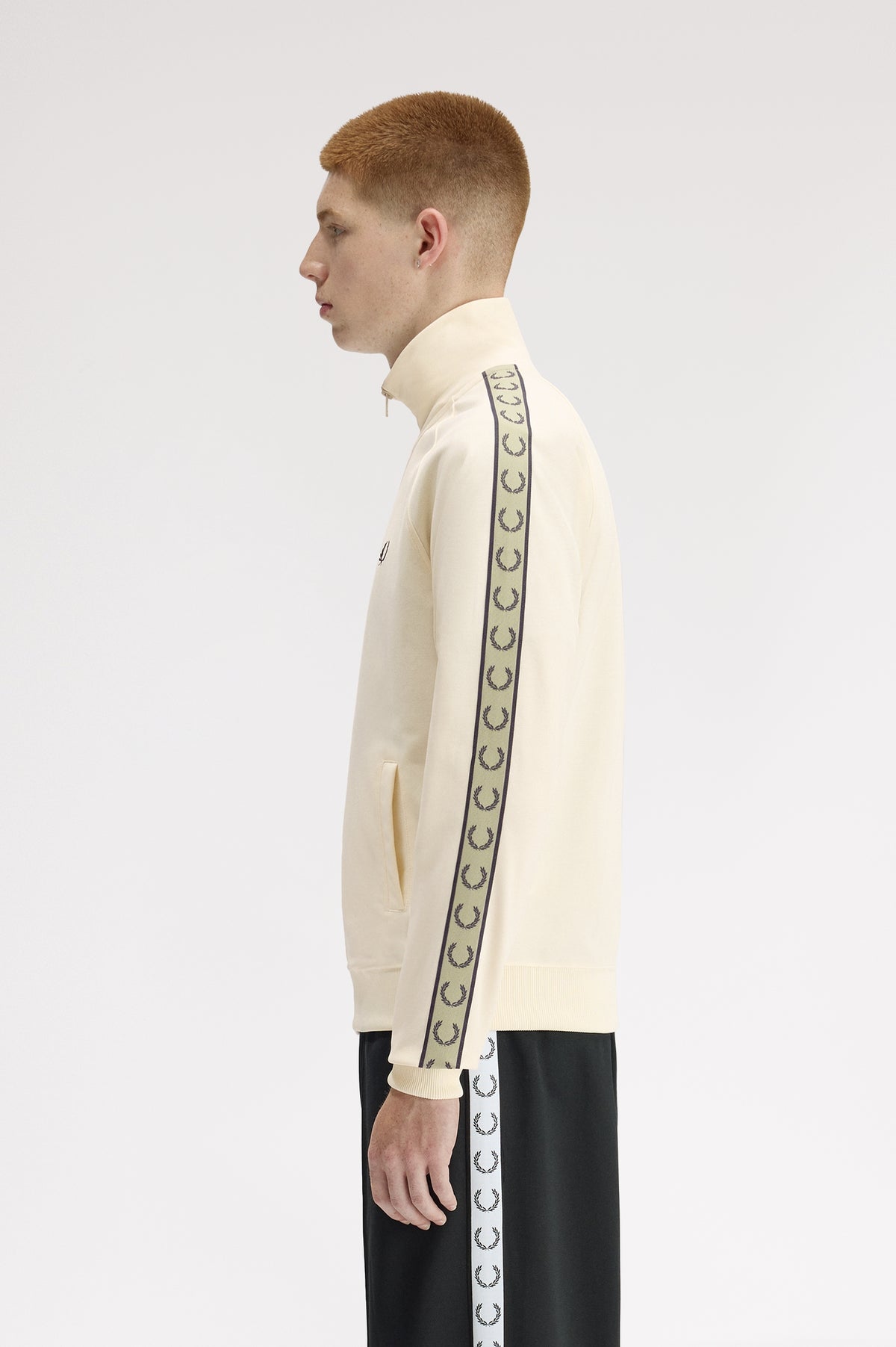 Track jacket con fettuccia a contrasto J555757 34B FRED PERRY 