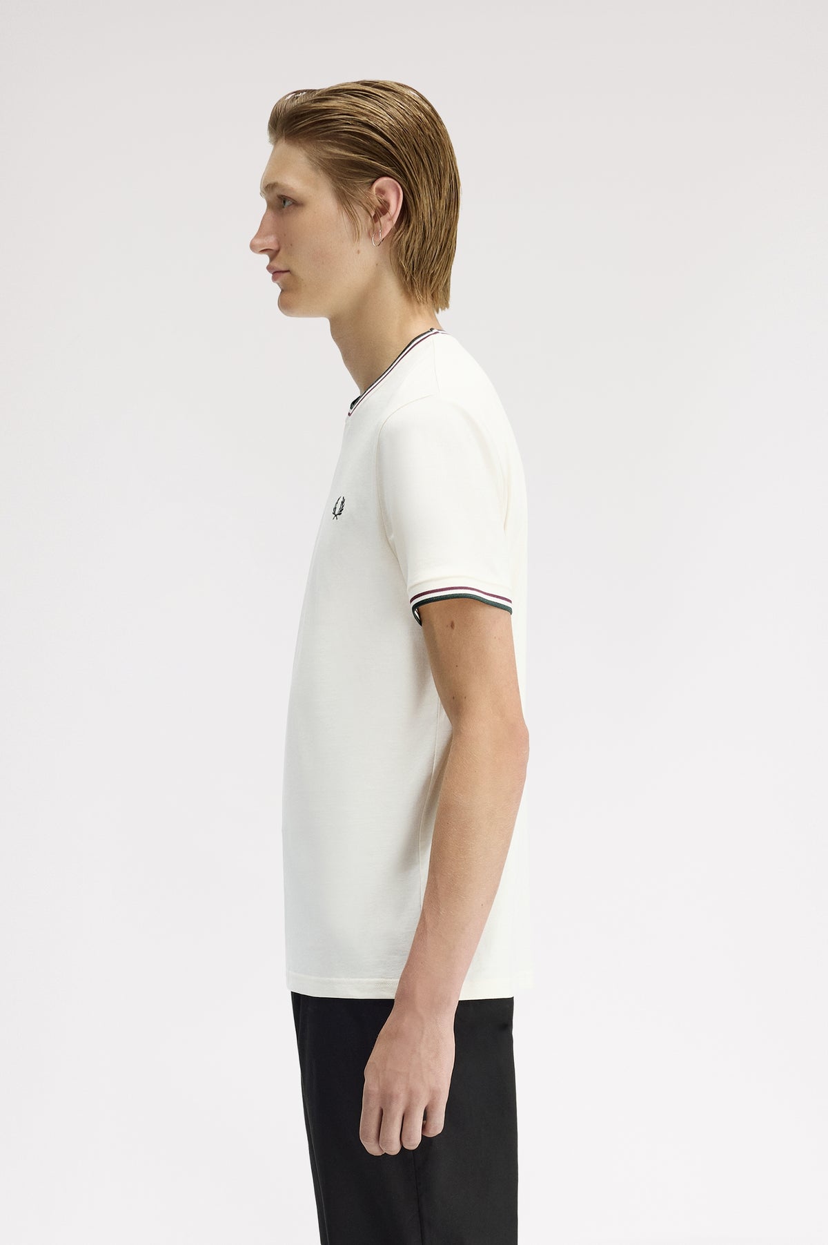T-shirt con doppia riga M1588V57 84A FRED PERRY 