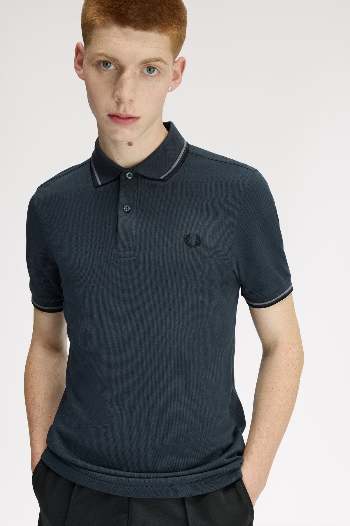 Polo con doppia riga M3600P57 01B FRED PERRY 