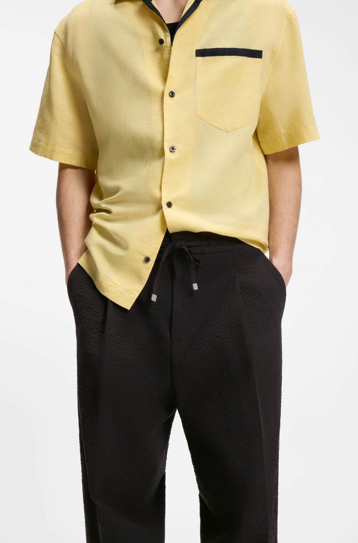 Pantaloni con fit moderno in seersucker di cotone elasticizzato 50559107 001 HUGO 