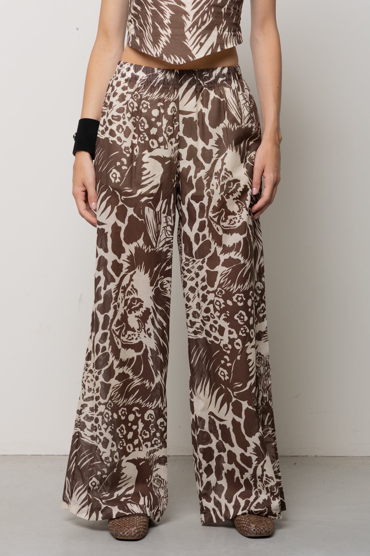 Pantaloni a palazzo con elastico stampa giungla SPJTZ029 6006 KAOS JEANS 