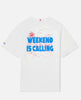 T-shirt Delmar con stampa Weekend Is Calling e maxi grafica sul retro