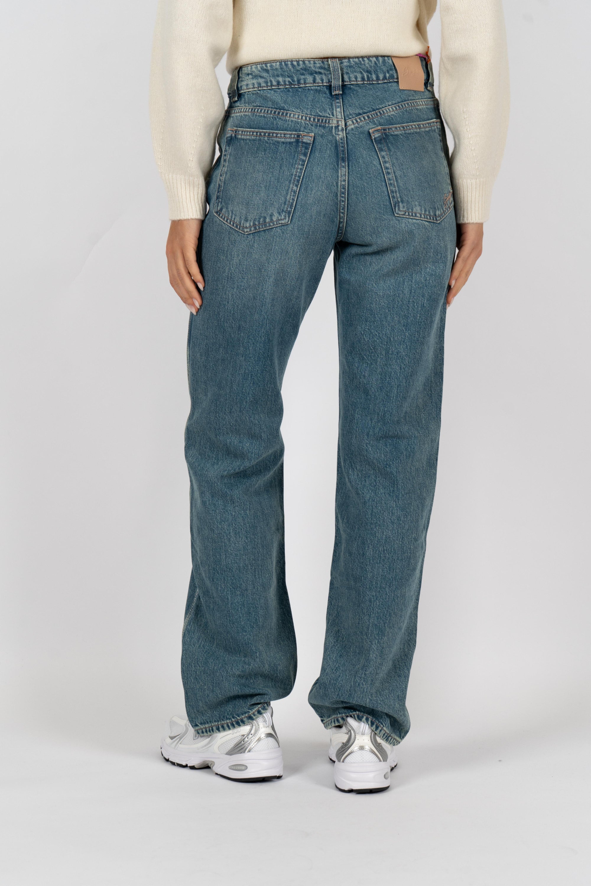 Jeans a gamba dritta in denim rigido con sfumatura smeraldo 50548437 320 BOSS 