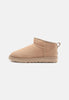 Scarponcino Classic Ultra Mini Sand  donna