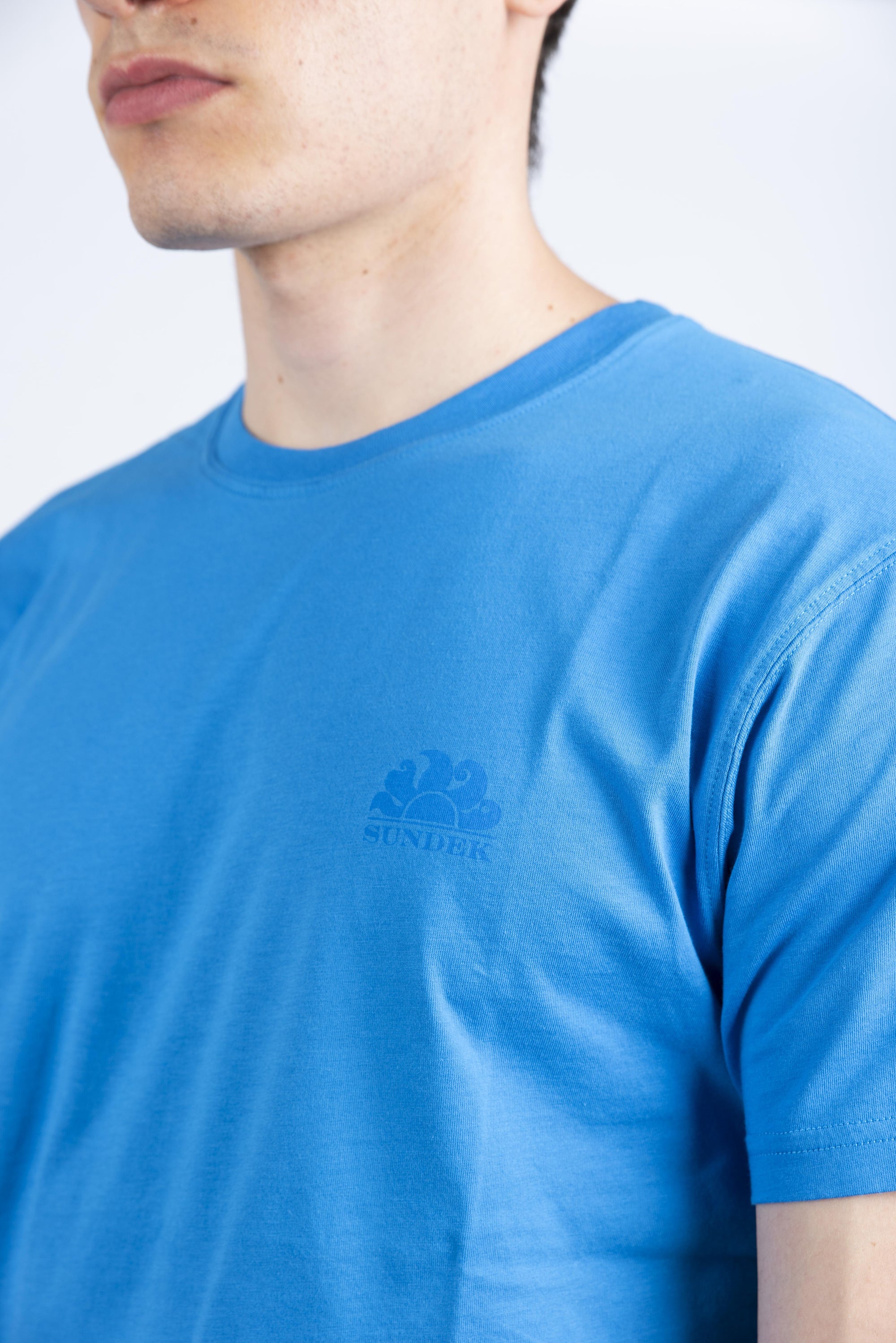 T-shirt girocollo con logo blu M129TEJ78OT A6600 SUNDEK 