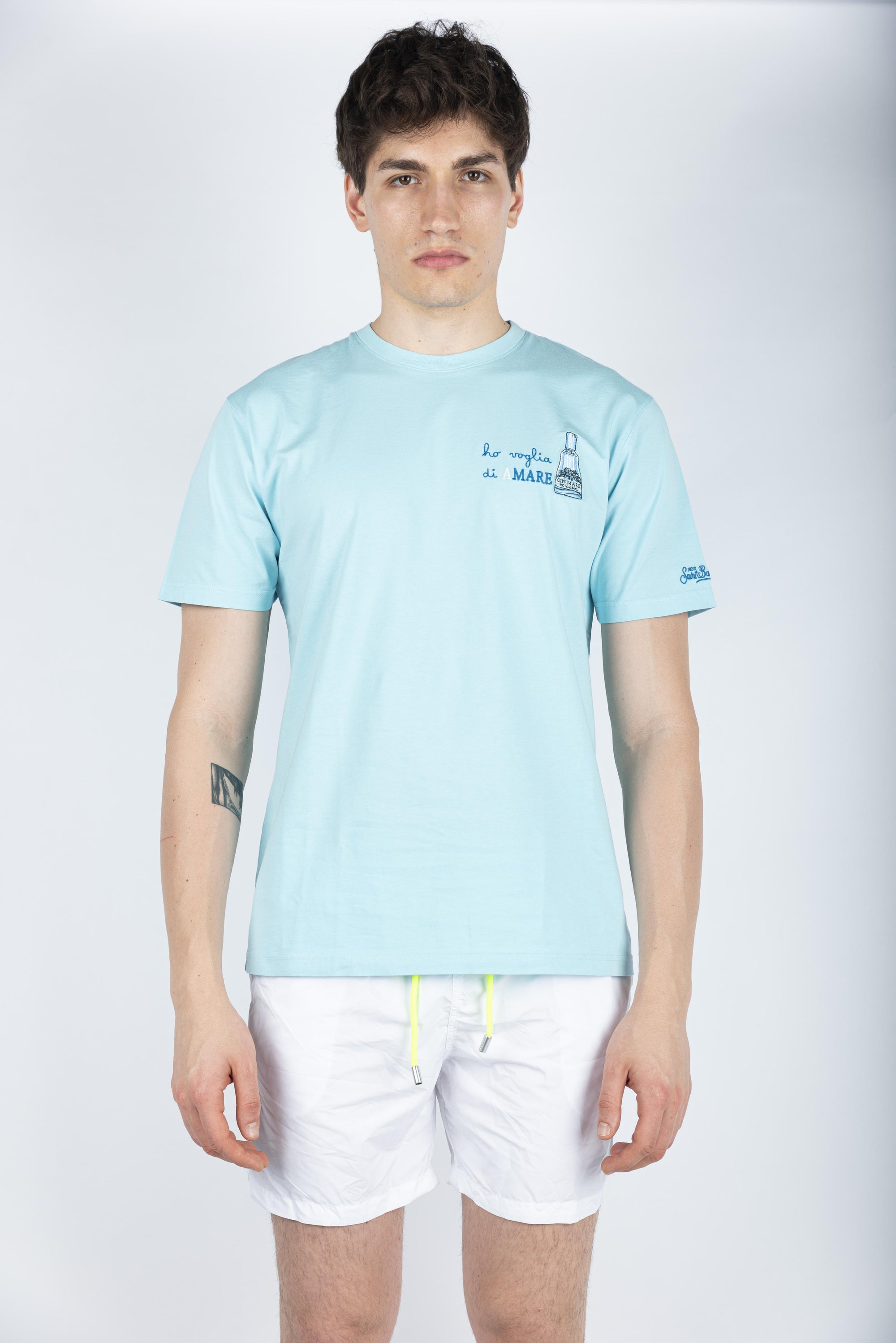 T-shirt in cotone con ricamo Ho voglia di amare Gin Mare azzurro Special Edition TSHM001 05435H MC2 SAINT BARTH 