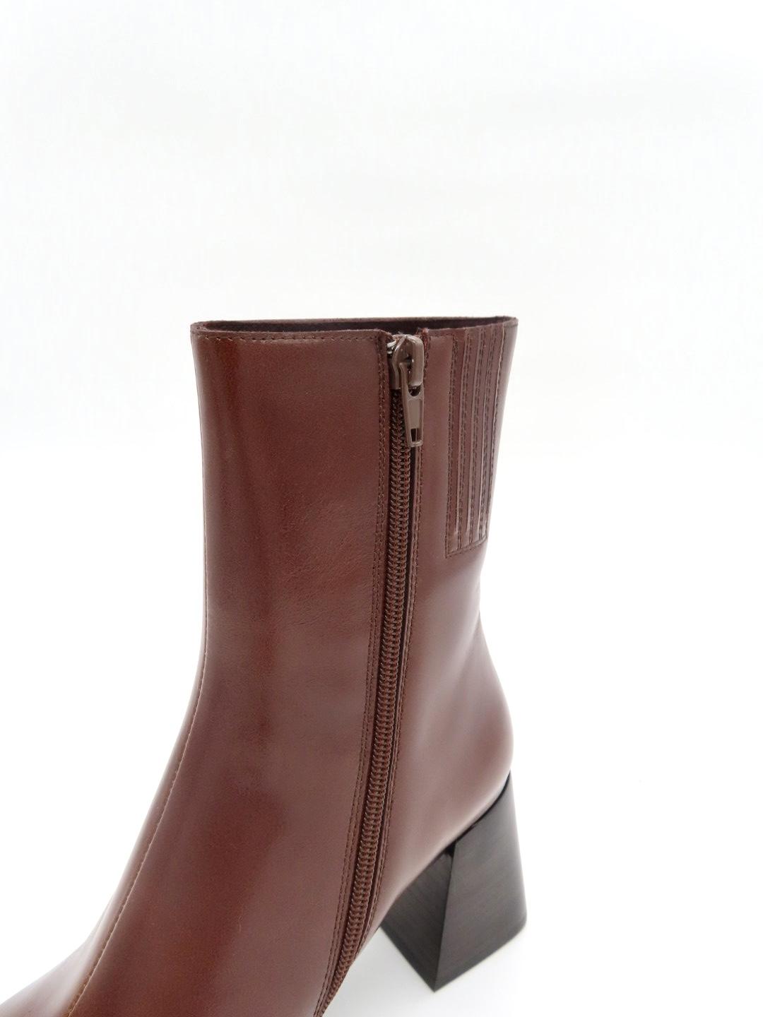 Sherpal-2 JCSJC12022 65 JEFFREY CAMPBELL 