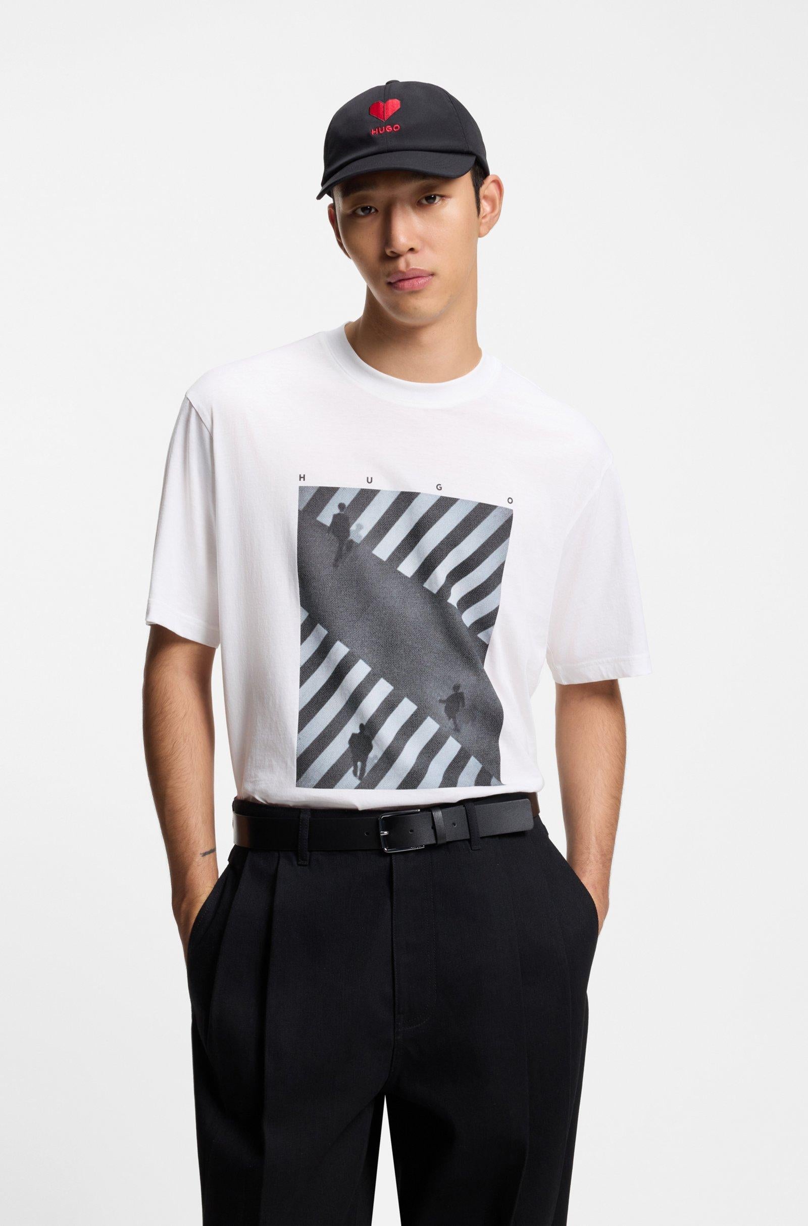 T-shirt con stampa artistica in jersey di cotone 50553330 100 HUGO 