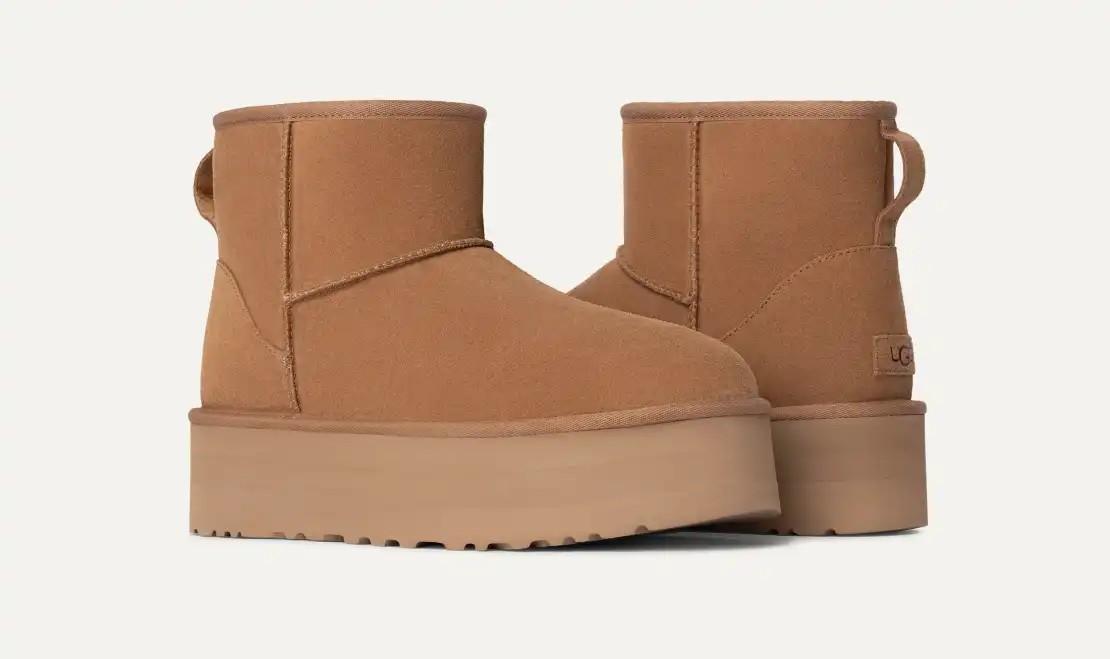 Stivali Classic Mini Platform 1134991 CHE UGG 
