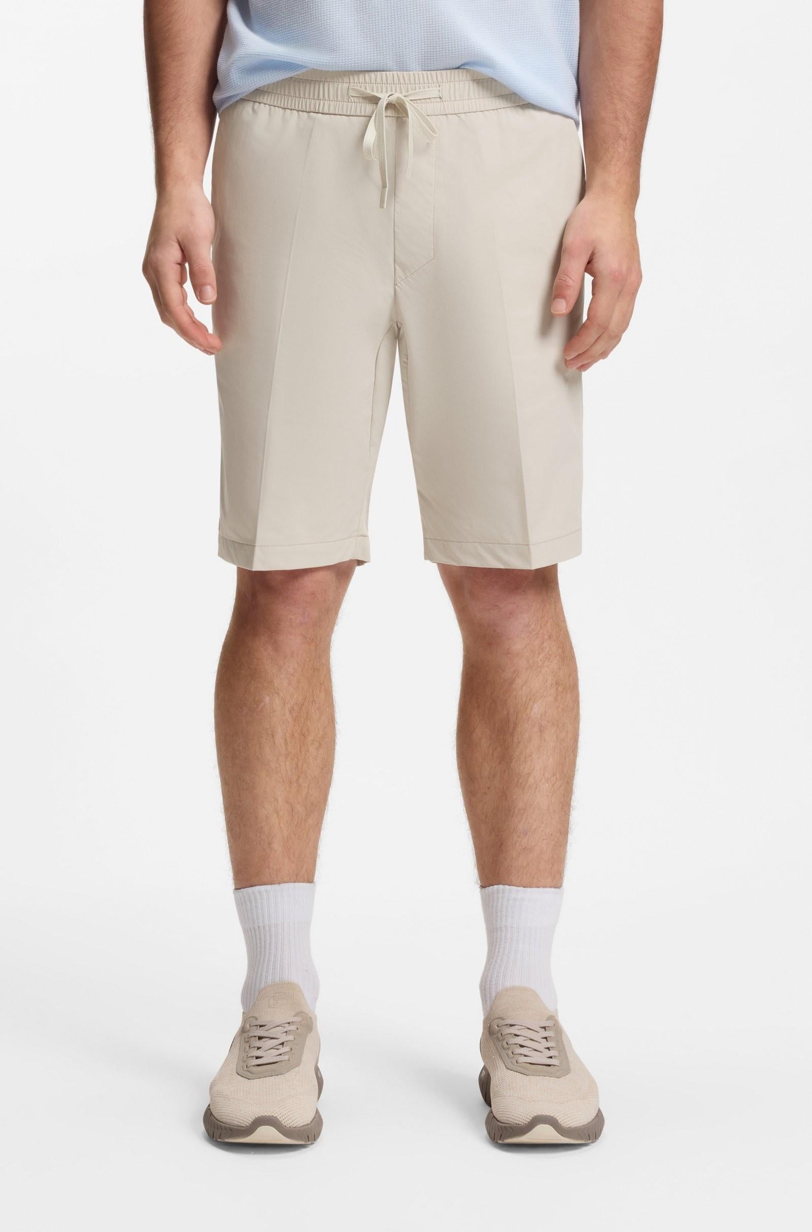 Shorts regular fit idrorepellenti in twill ad asciugatura rapida 50558953 272 BOSS 