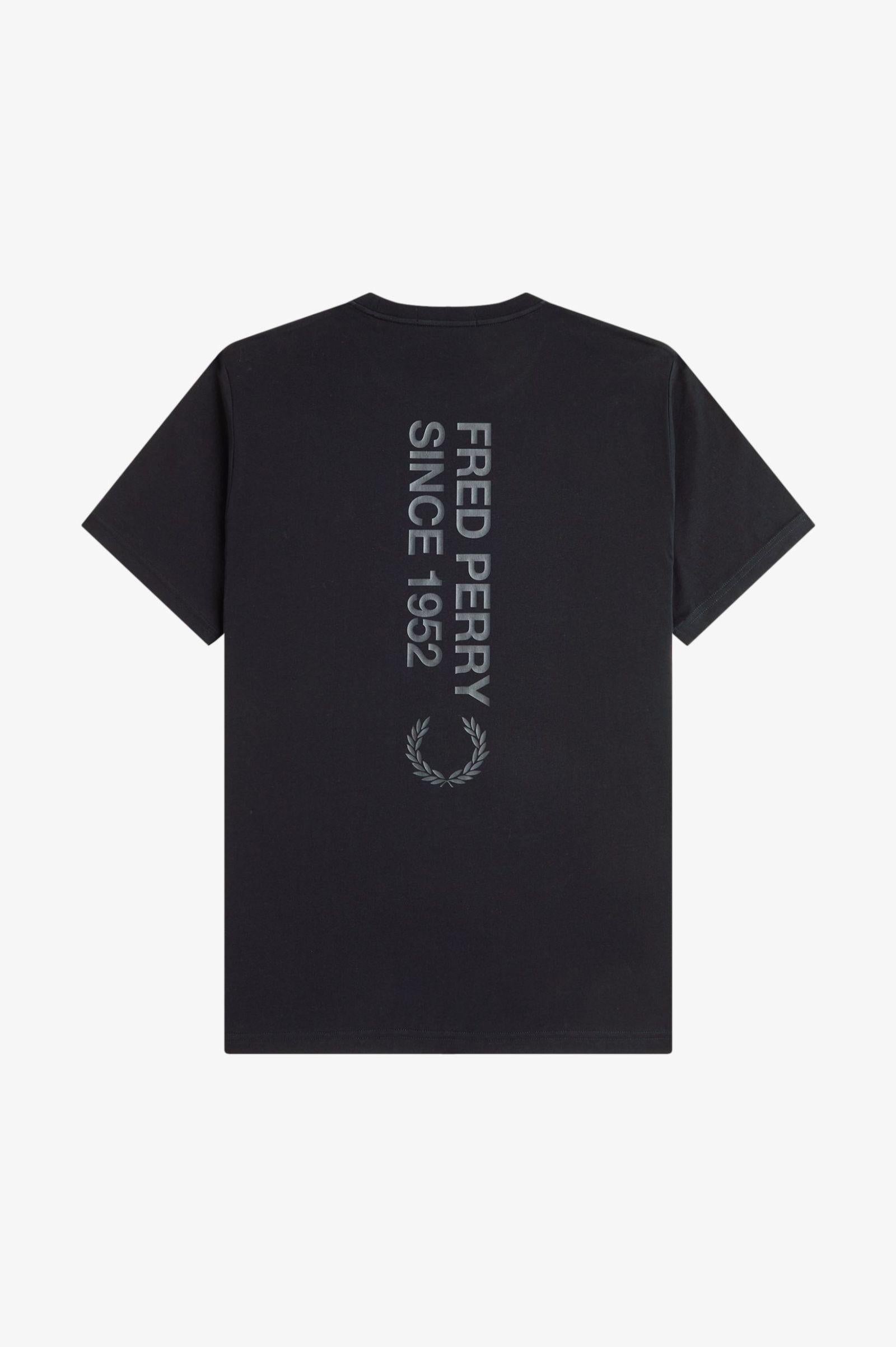 T-shirt con logo in evidenza M130355 102 FRED PERRY 