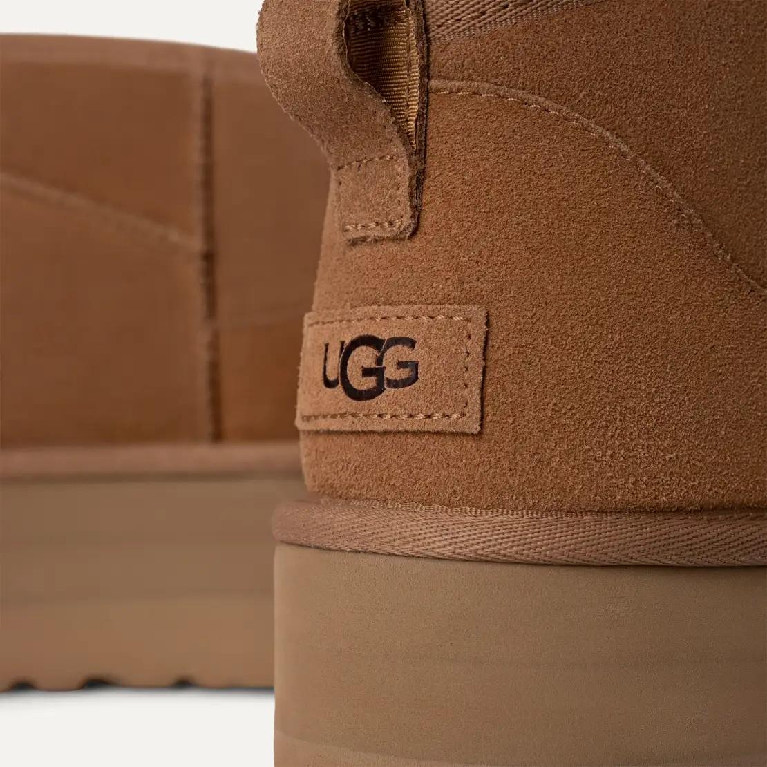 Stivali Classic Ultra Mini Platform 1135092 CHE UGG 