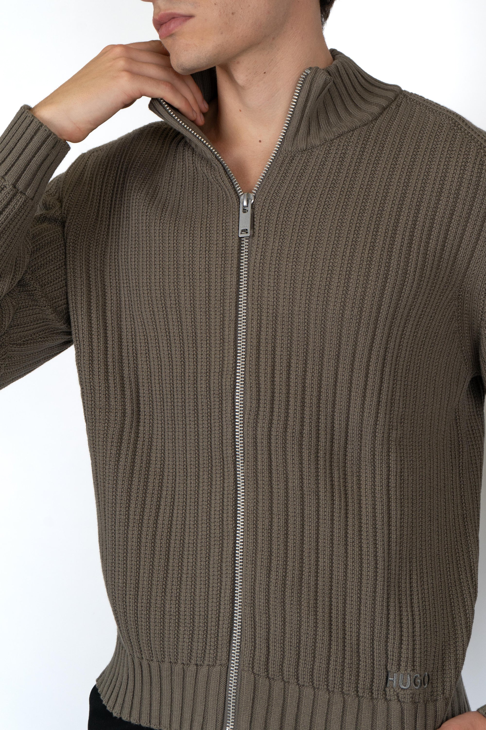 Maglione a coste con zip 50546980 032 HUGO 