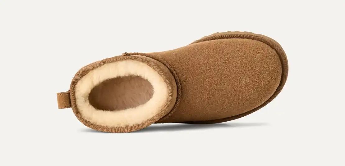 Stivali Classic Ultra Mini 1116109 CHE UGG 