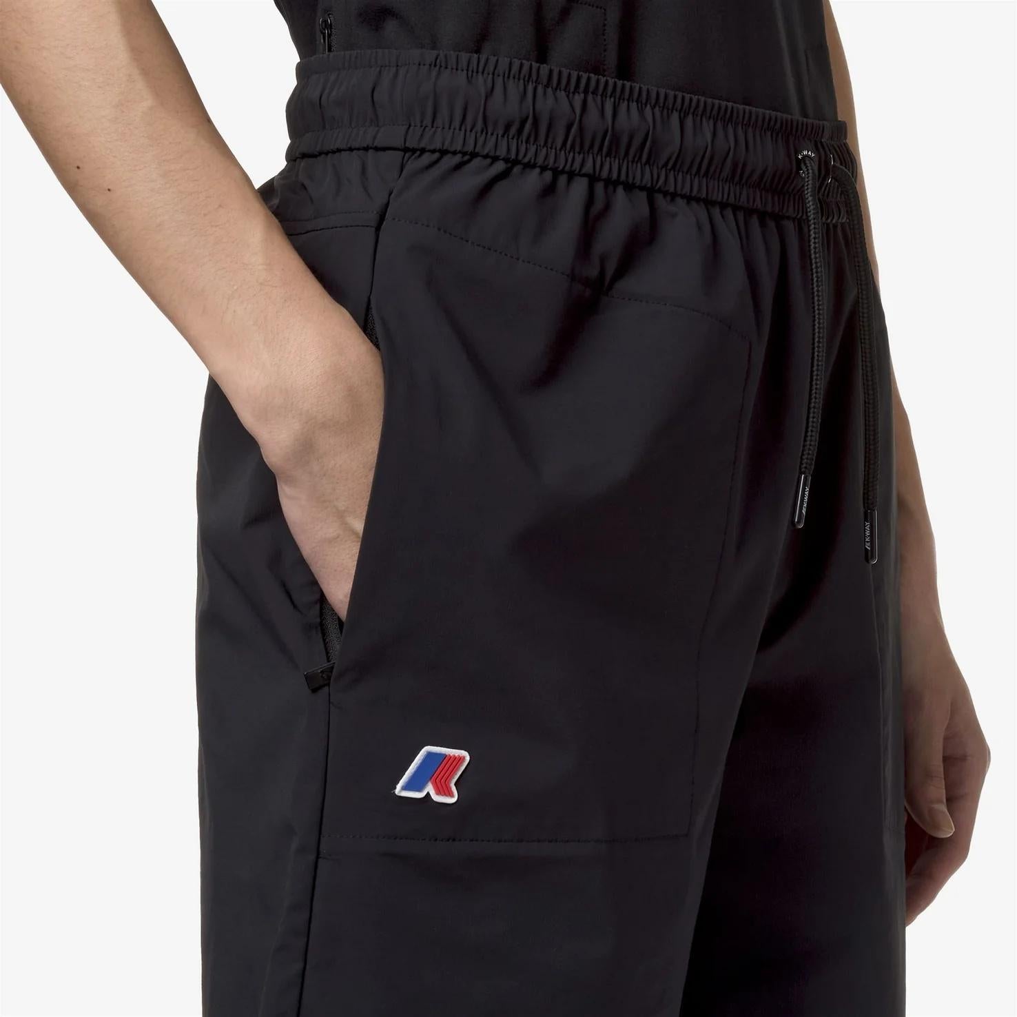 Pantaloncini sportivi da viaggio unisex nero K7124QW USY K-WAY 