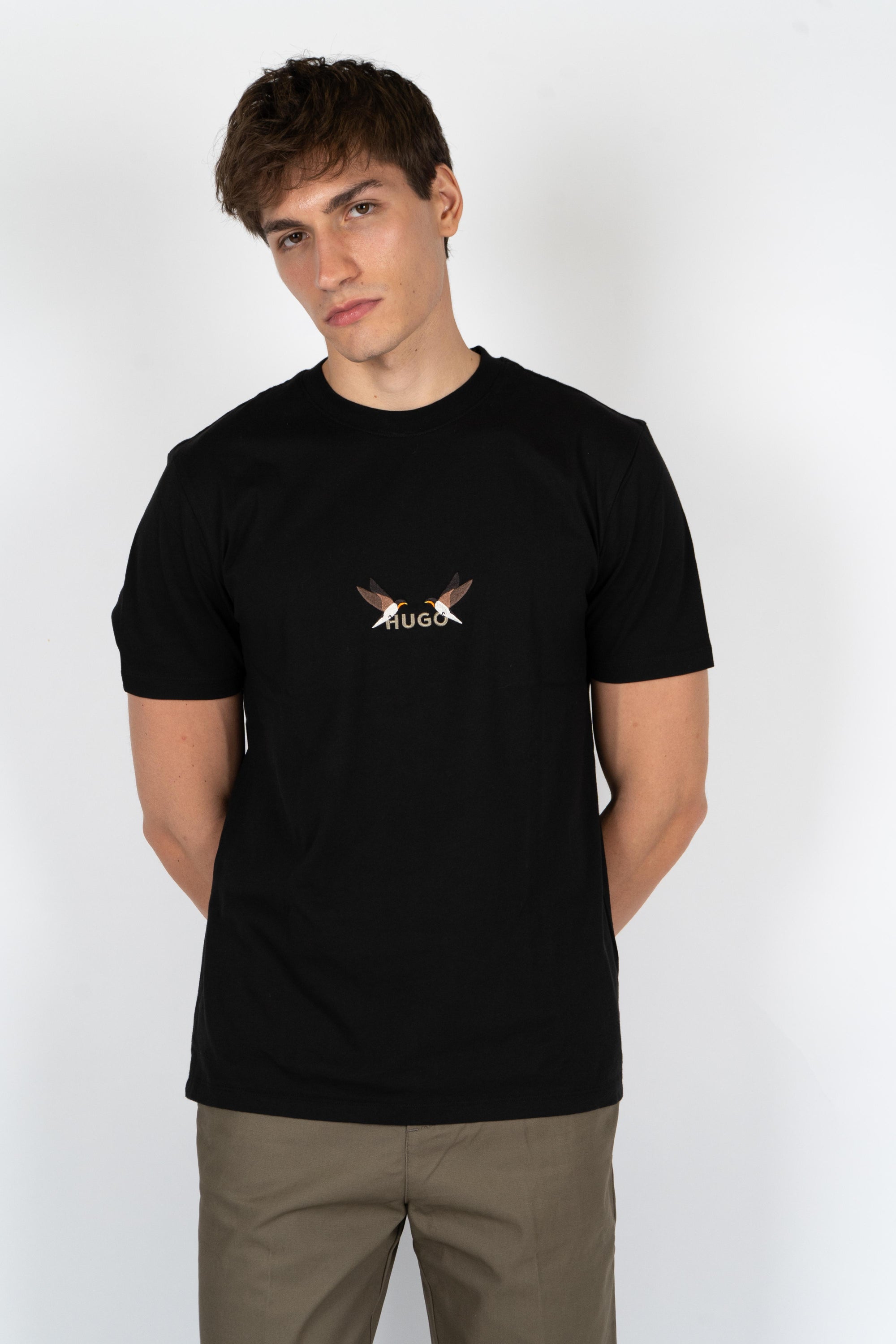 T-shirt in jersey di cotone con grafica con logo ricamato 50549154 001 HUGO 