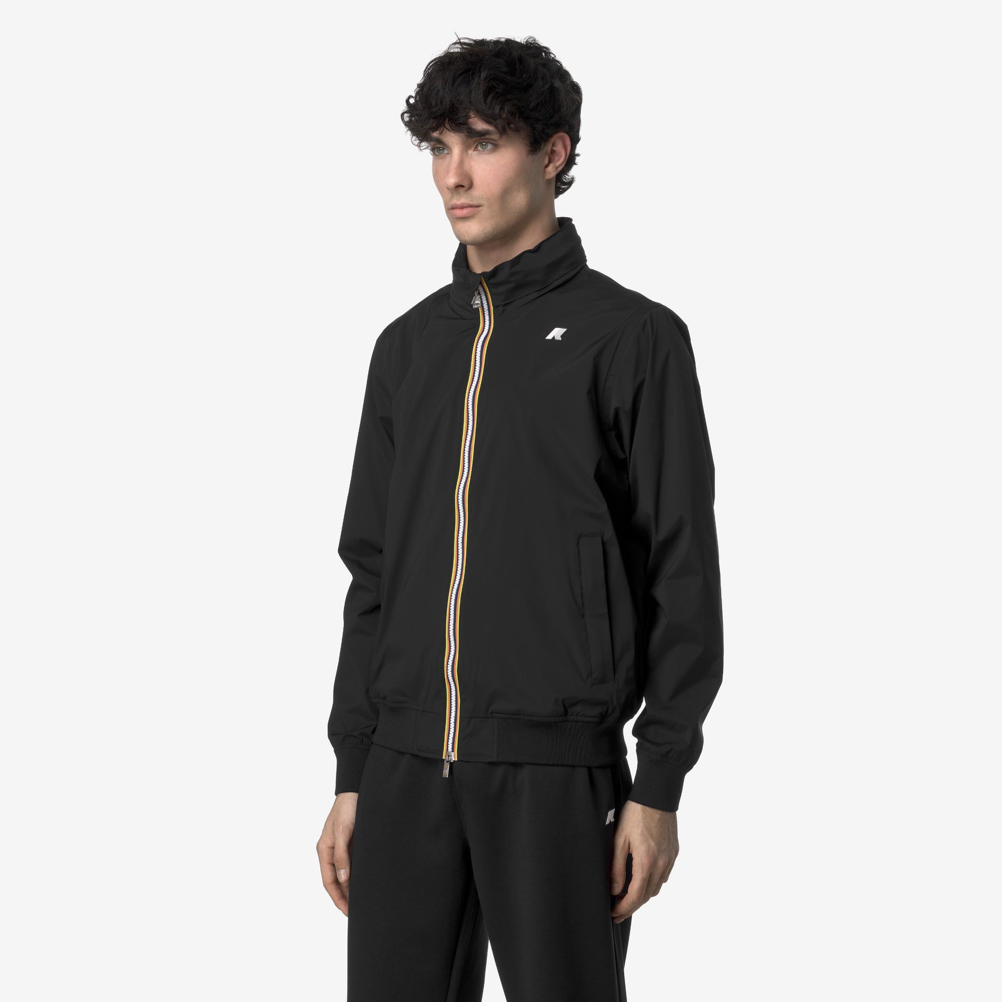 Giacca corta da uomo resistente alle intemperie nero con nylon elasticizzato K3123VW USY K-WAY 