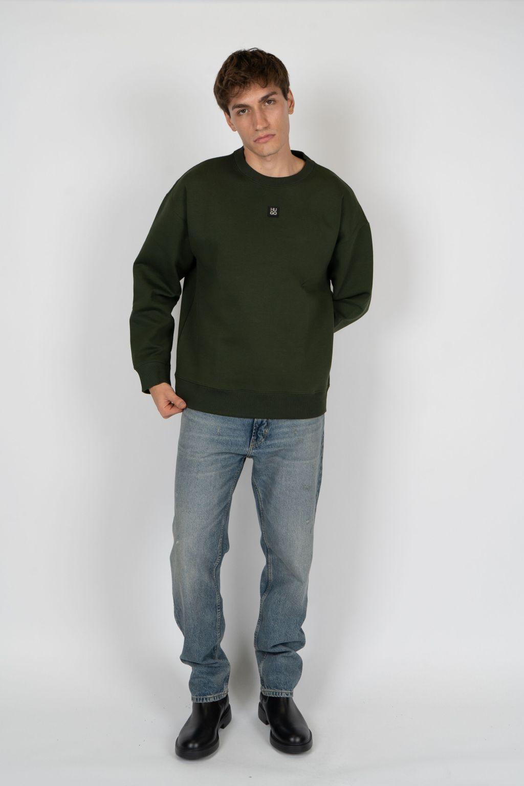 Felpa con targhetta con logo scomposto 50533689 309 HUGO 