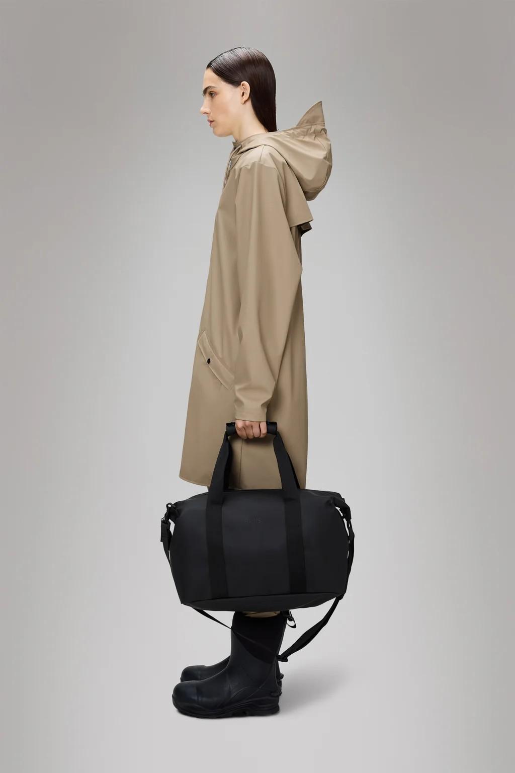 Hilo Weekend Bag Small RA14220 BLA RAINS 