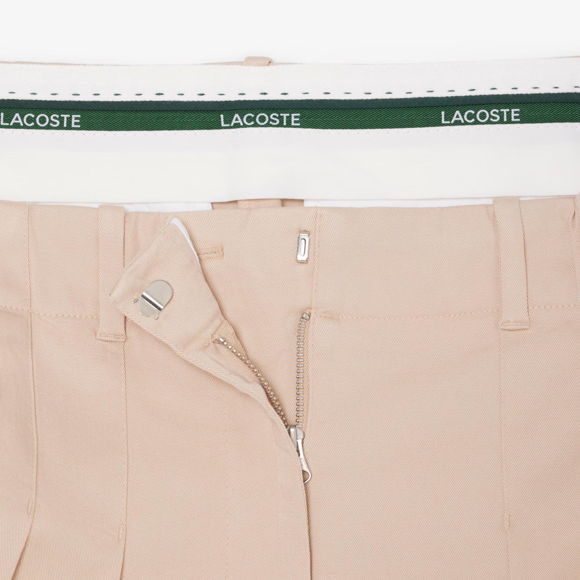 Pantaloni chino in gabardine elasticizzato wide fit HF0205 X6F LACOSTE 